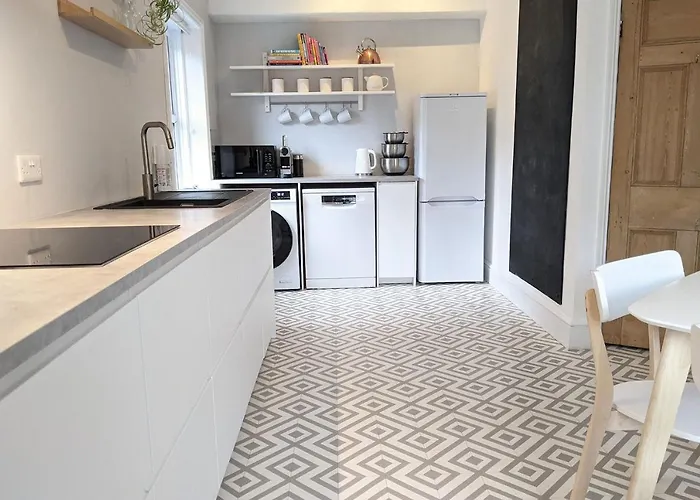 Townhouse Apartment *